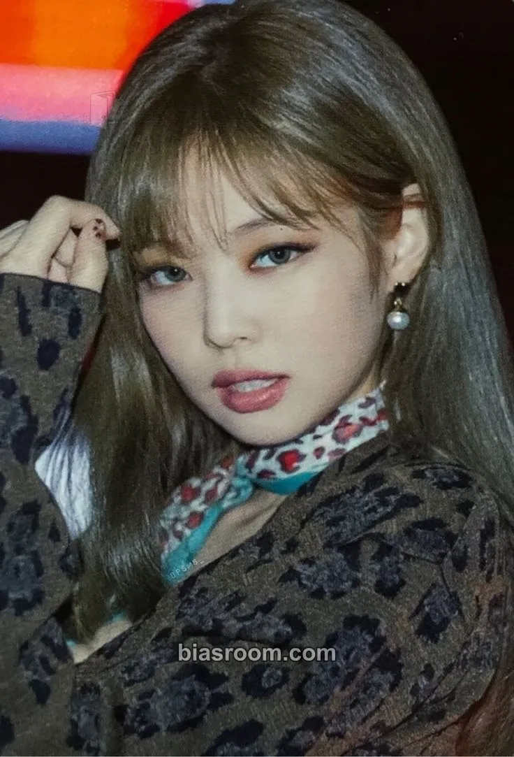 Jennie 4+1 THE ALBUM PHOTOBOOK - LIMITED EDITION Photocard - BLACKPINK - BLACKPINK K-pop photocard