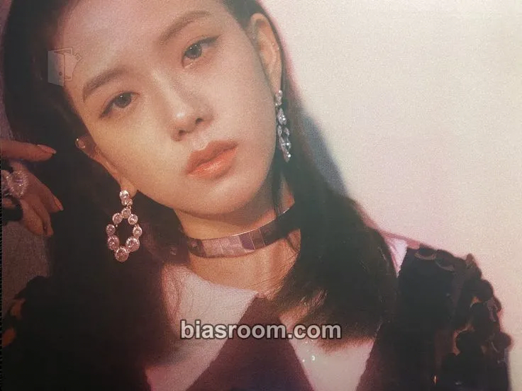 Jisoo 4+1 THE ALBUM PHOTOBOOK - LIMITED EDITION Photocard - BLACKPINK - BLACKPINK K-pop photocard