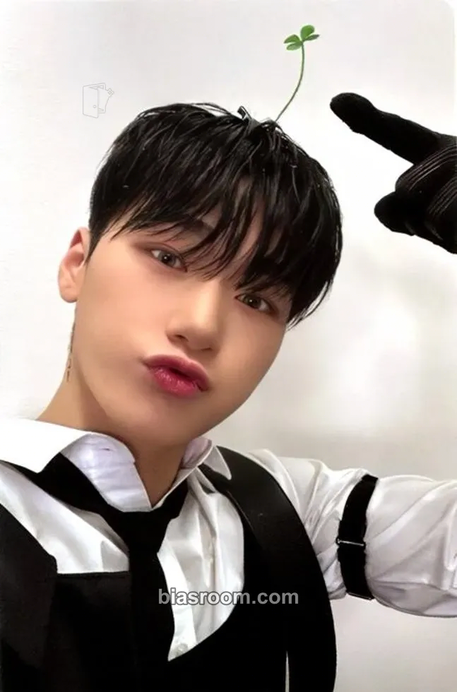 San THE WORLD EP.2 : OUTLAW Photocard - ATEEZ - ATEEZ K-pop photocard