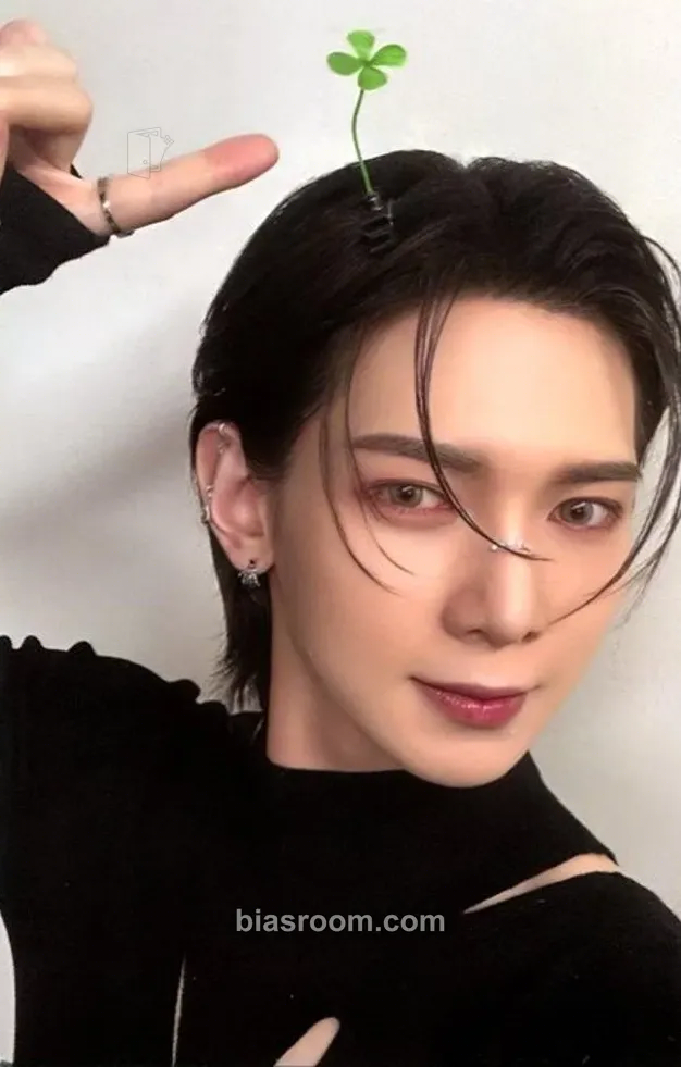Yeosang THE WORLD EP.2 : OUTLAW Photocard - ATEEZ - ATEEZ K-pop photocard