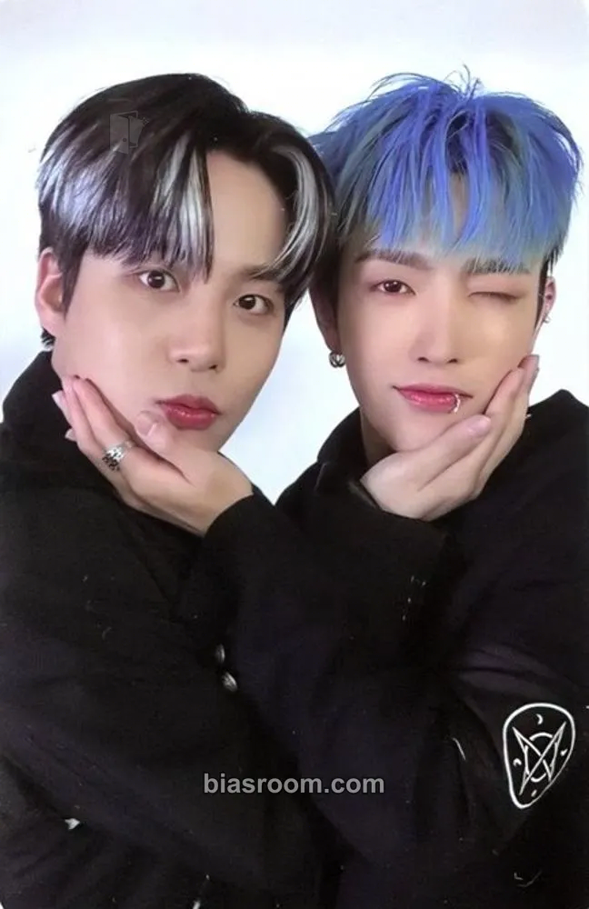 THE WORLD EP.2 : OUTLAW Photocard - ATEEZ - ATEEZ K-pop photocard