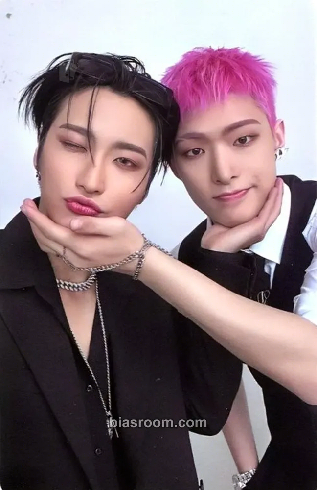 THE WORLD EP.2 : OUTLAW Photocard - ATEEZ - ATEEZ K-pop photocard