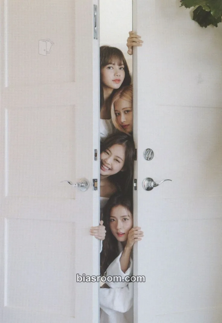 2019 BLACKPINK'S SUMMER DIARY 'IN HAWAII' Photocard - BLACKPINK - BLACKPINK K-pop photocard