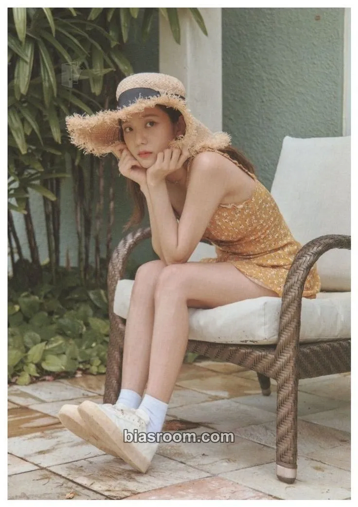 Jisoo 2019 BLACKPINK'S SUMMER DIARY 'IN HAWAII' Photocard - BLACKPINK - BLACKPINK K-pop photocard