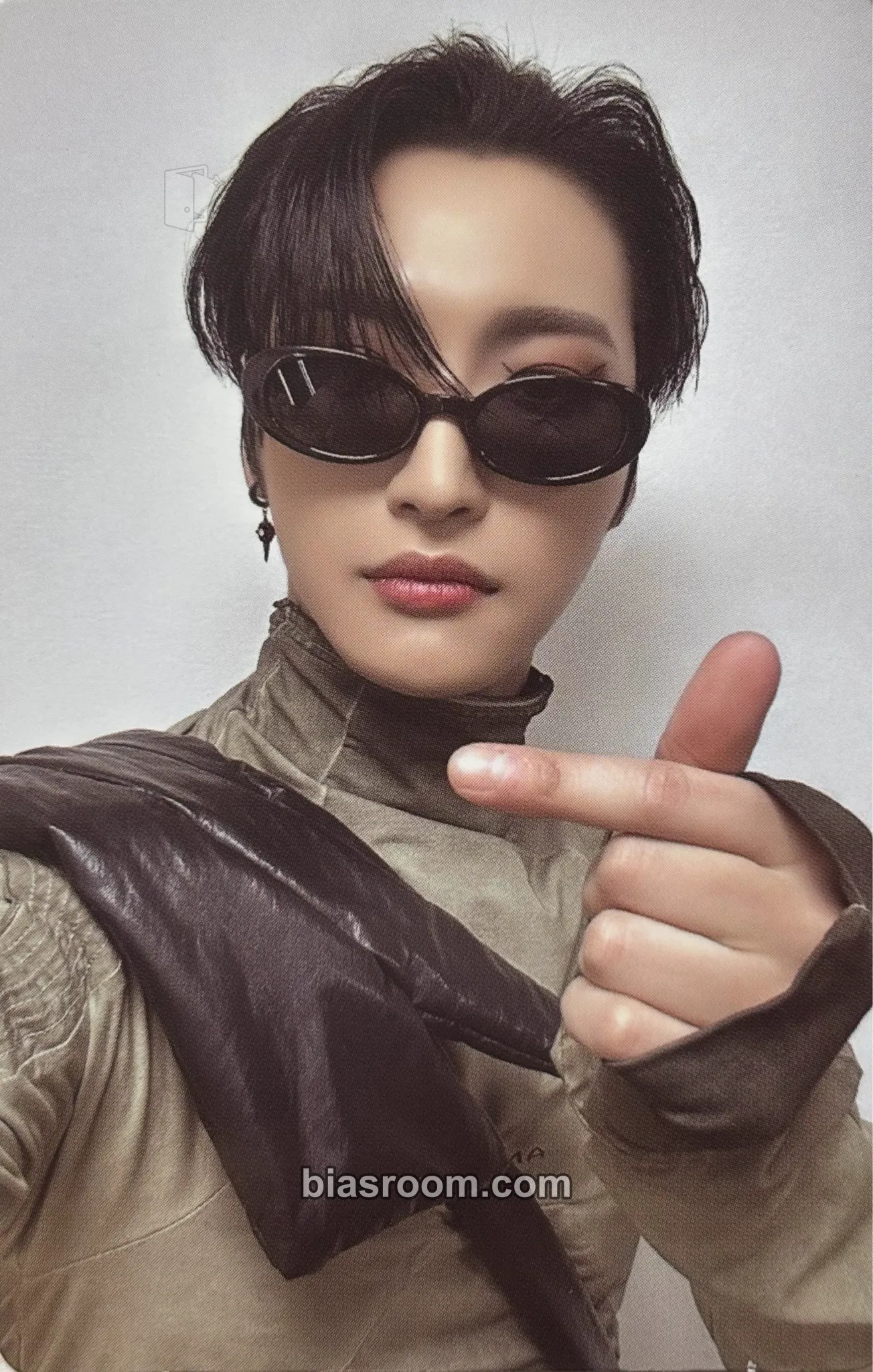 Seonghwa THE WORLD EP.2 : OUTLAW Photocard - ATEEZ - ATEEZ K-pop photocard