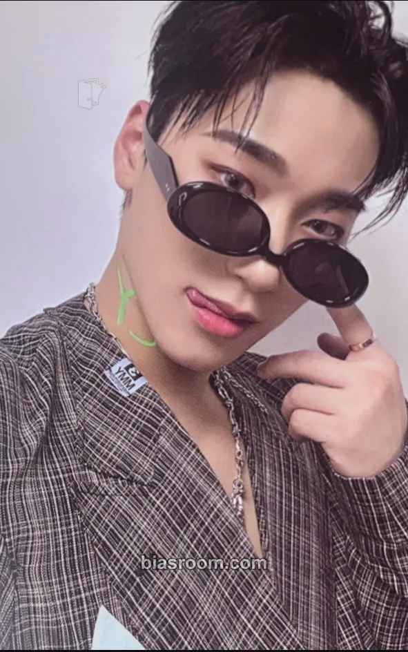San THE WORLD EP.2 : OUTLAW Photocard - ATEEZ - ATEEZ K-pop photocard
