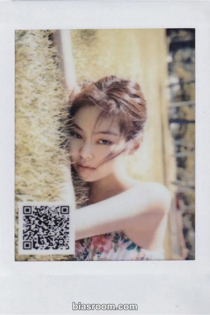 Jennie 2019 BLACKPINK'S SUMMER DIARY 'IN HAWAII' Photocard - BLACKPINK - BLACKPINK K-pop photocard