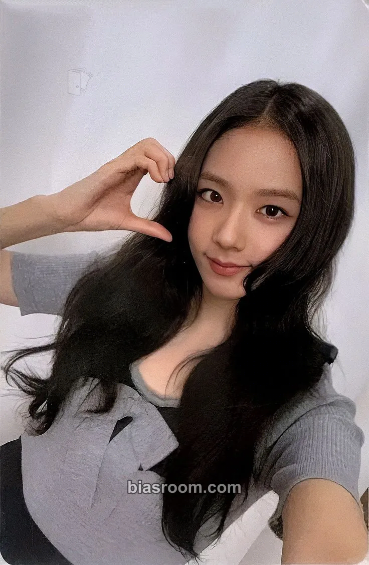 Jisoo Jisoo 'LIGHTS, LOVE, ACTION' Solo Tour Photocard - BLACKPINK - BLACKPINK K-pop photocard