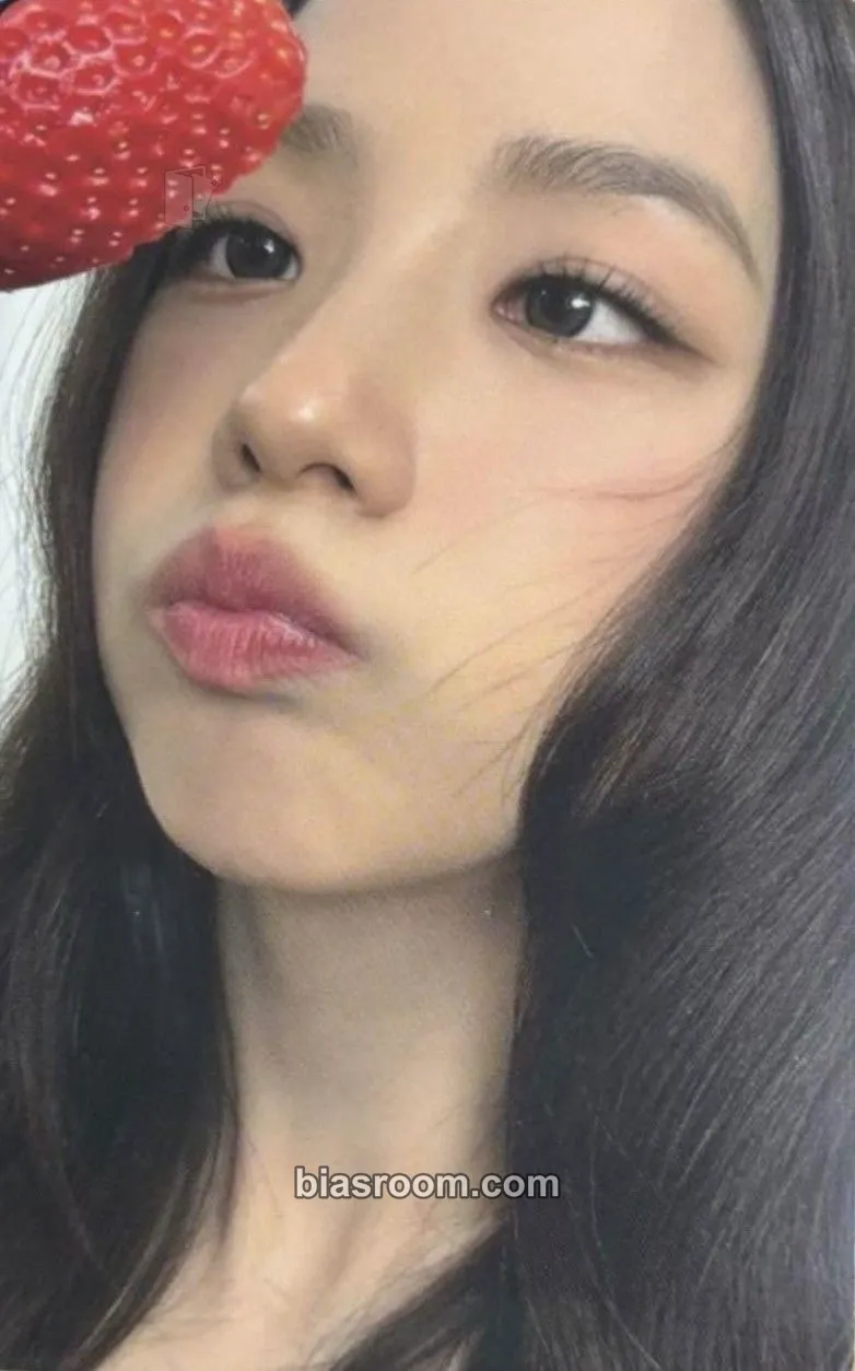 Jisoo Jisoo 'LIGHTS, LOVE, ACTION' Solo Tour Photocard - BLACKPINK - BLACKPINK K-pop photocard