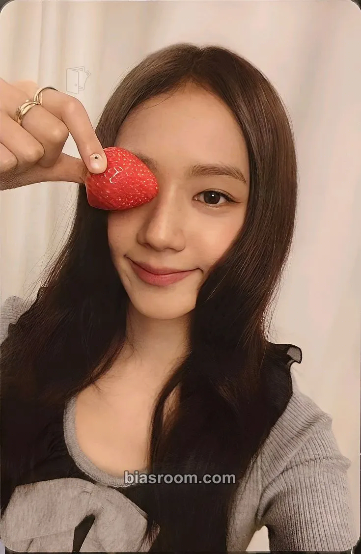 Jisoo Jisoo 'LIGHTS, LOVE, ACTION' Solo Tour Photocard - BLACKPINK - BLACKPINK K-pop photocard
