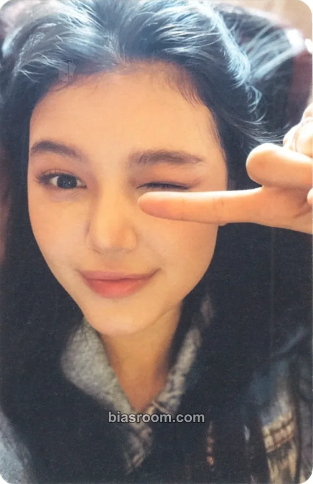 NewJeans - Danielle - New Jeans Album album photocard danielle version