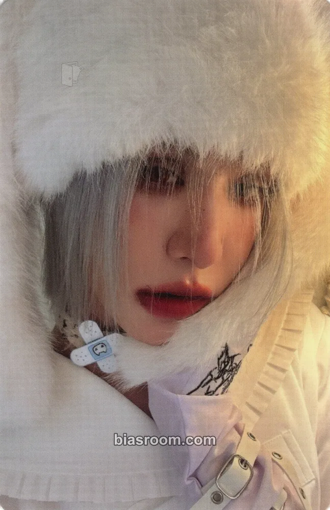 Wumuti UXLXVE Photocard - XLOV - XLOV K-pop photocard