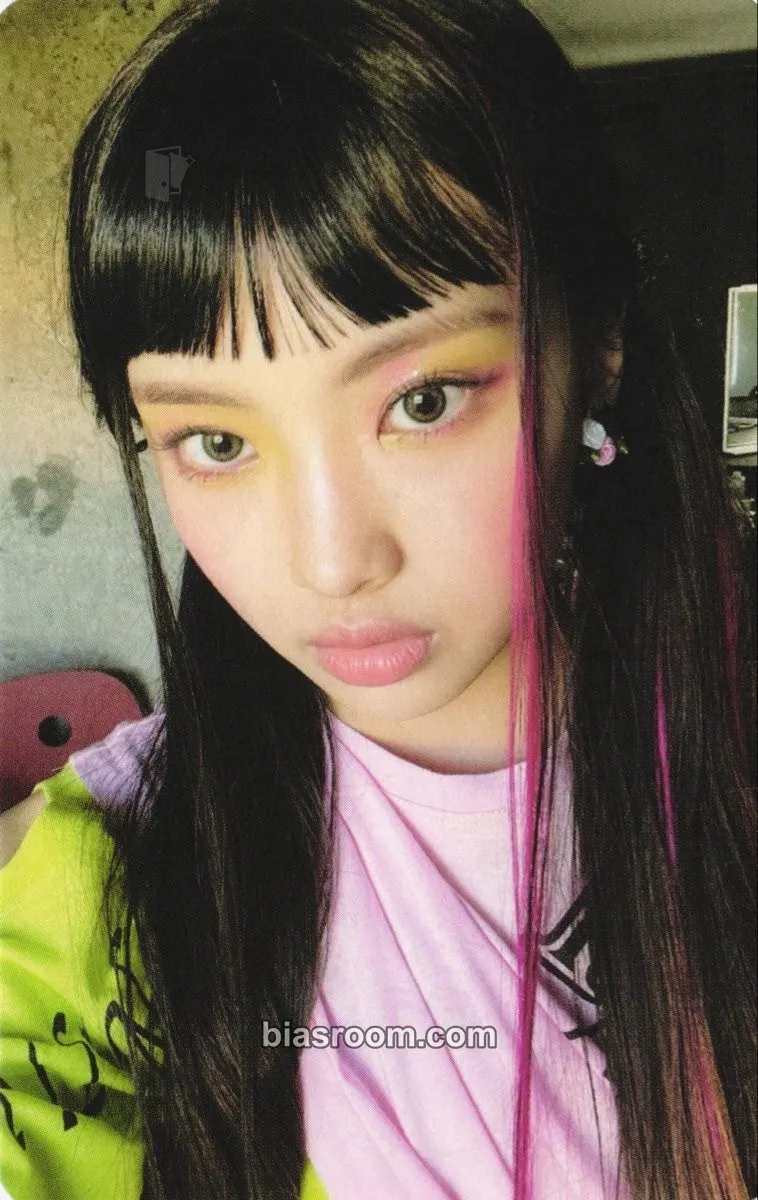 Hyein NewJeans 1st EP “New Jeans” Photocard - NewJeans - NewJeans K-pop photocard
