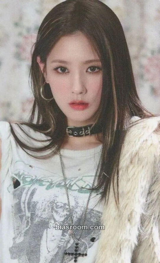 Miyeon I Never Die Photocard - i-dle - i-dle K-pop photocard