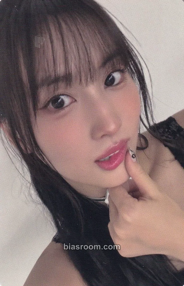 Momo STRATEGY Photocard - TWICE | Bias Room