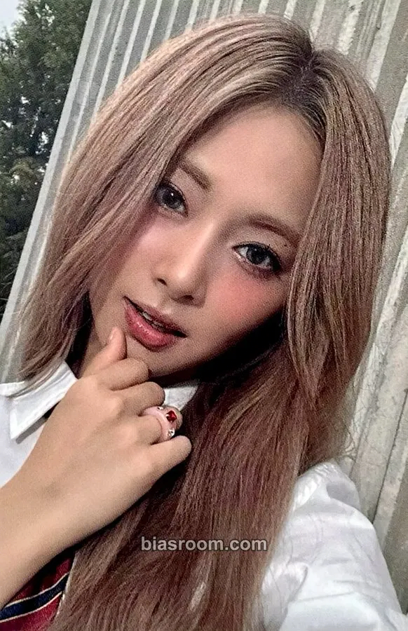 Tzuyu STRATEGY Photocard - TWICE - TWICE K-pop photocard