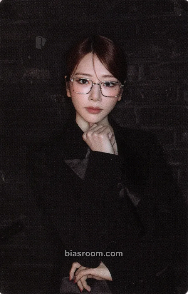 JiU Playlist #You are you Photocard - Dreamcatcher - Dreamcatcher K-pop photocard