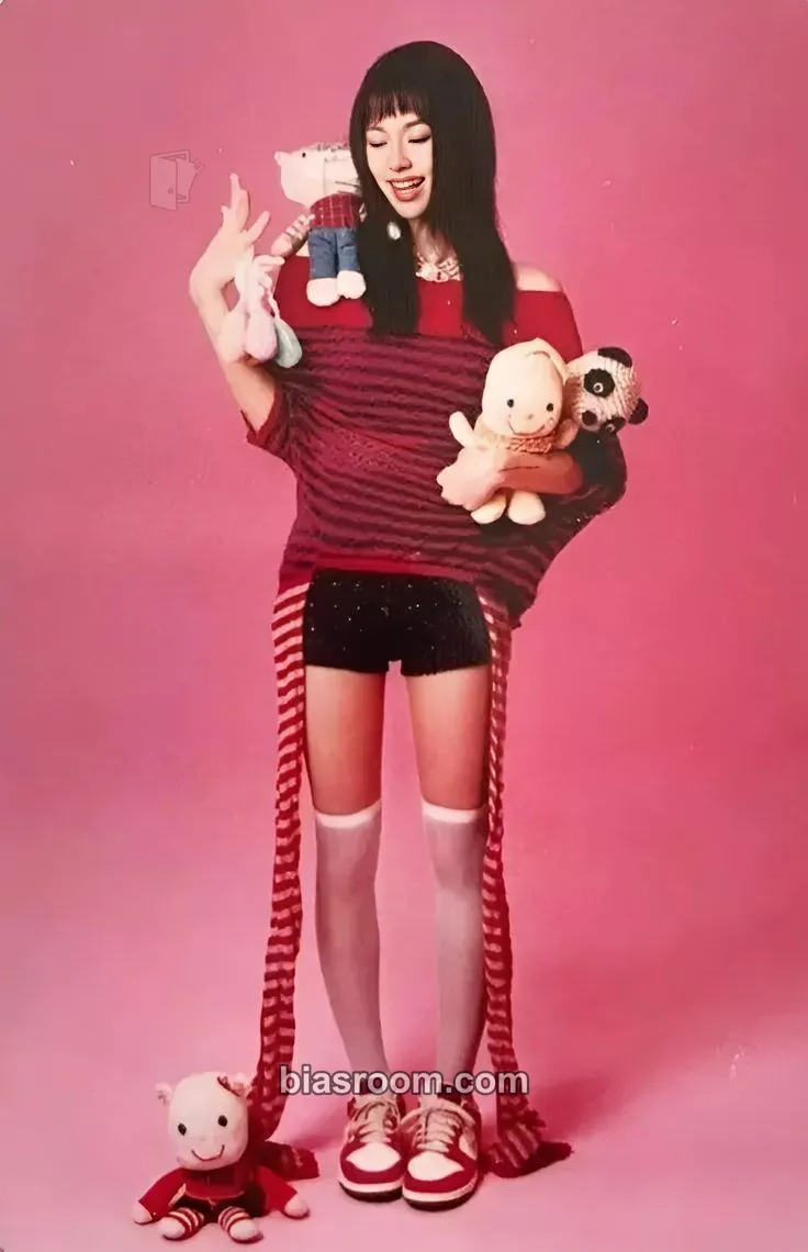 Chaeyoung STRATEGY Photocard - TWICE - TWICE K-pop photocard
