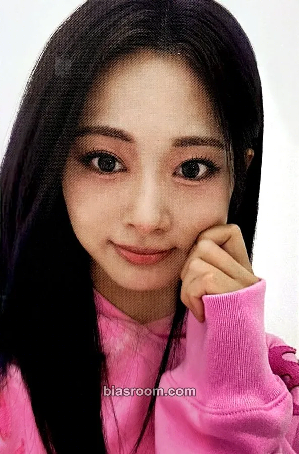 Tzuyu STRATEGY Photocard - TWICE - TWICE K-pop photocard