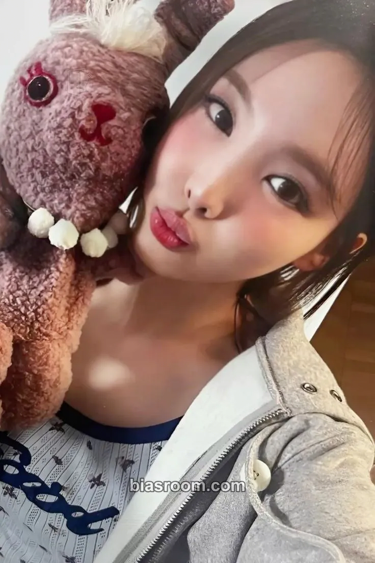Nayeon STRATEGY Photocard - TWICE - TWICE K-pop photocard