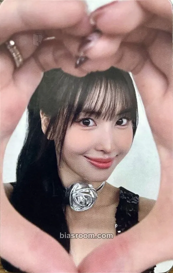 Momo STRATEGY Photocard - TWICE - TWICE K-pop photocard