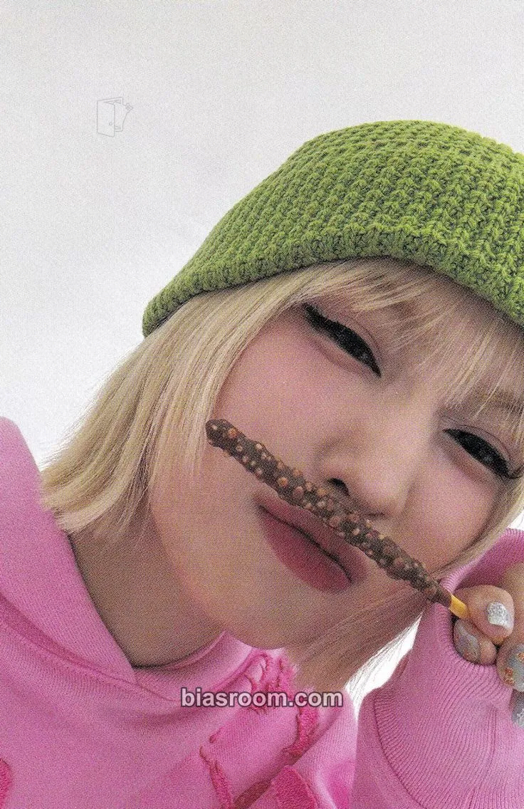 Momo STRATEGY Photocard - TWICE - TWICE K-pop photocard