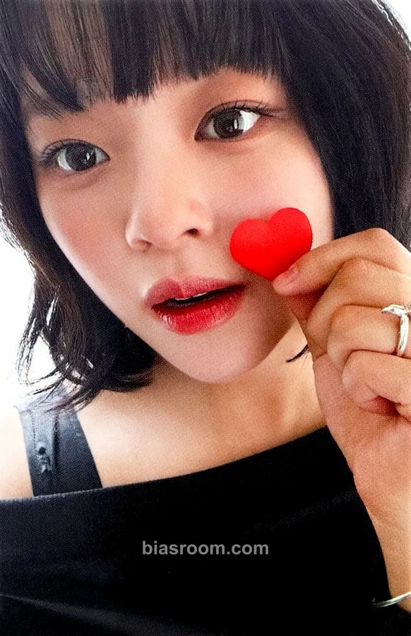 Jeongyeon STRATEGY Photocard - TWICE - TWICE K-pop photocard