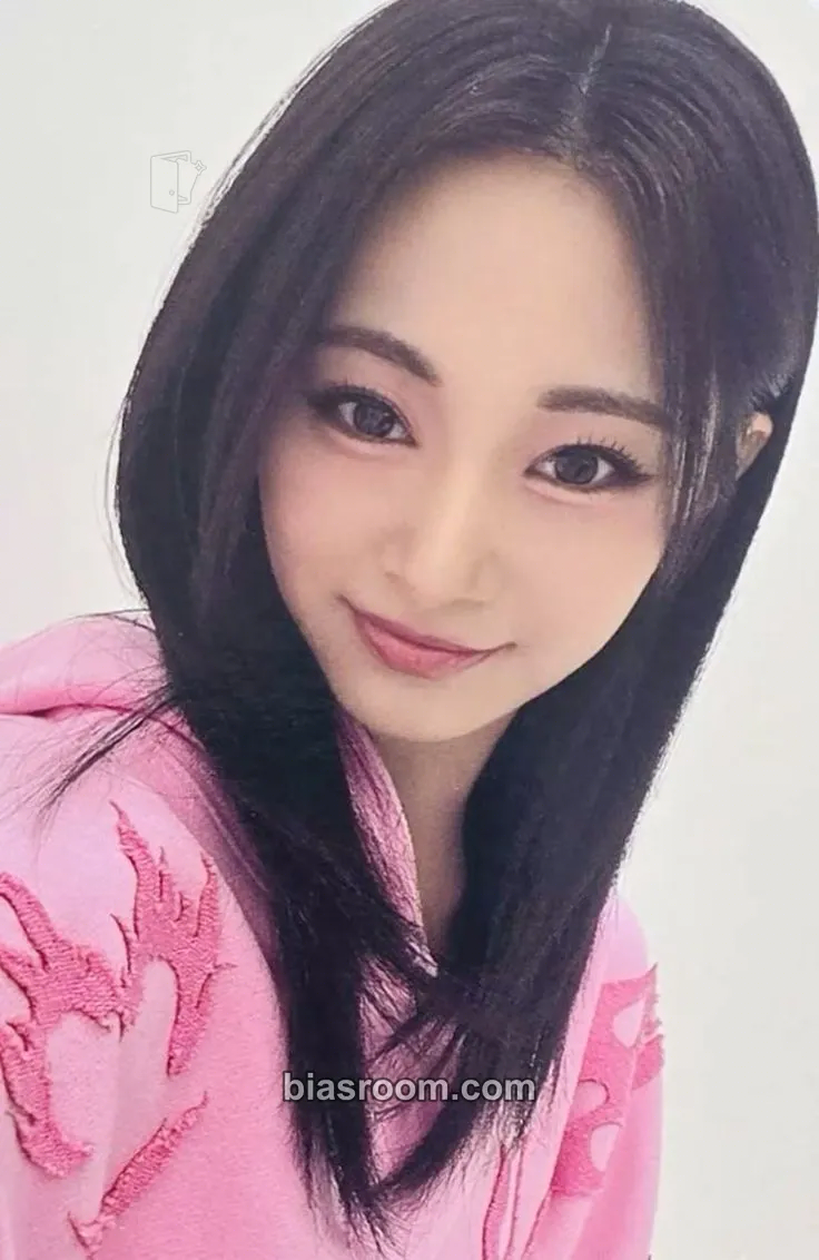 Tzuyu STRATEGY Photocard - TWICE - TWICE K-pop photocard