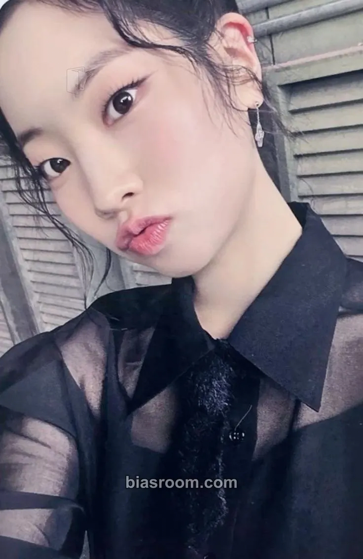 Dahyun STRATEGY Photocard - TWICE - TWICE K-pop photocard