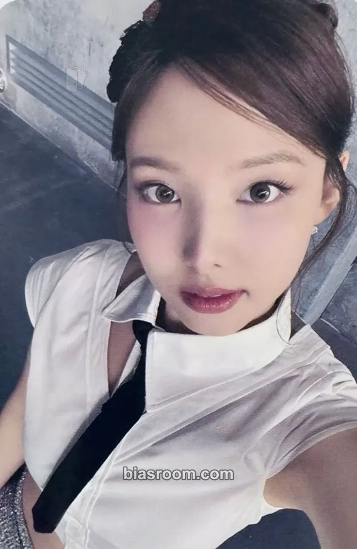 Nayeon STRATEGY Photocard - TWICE - TWICE K-pop photocard