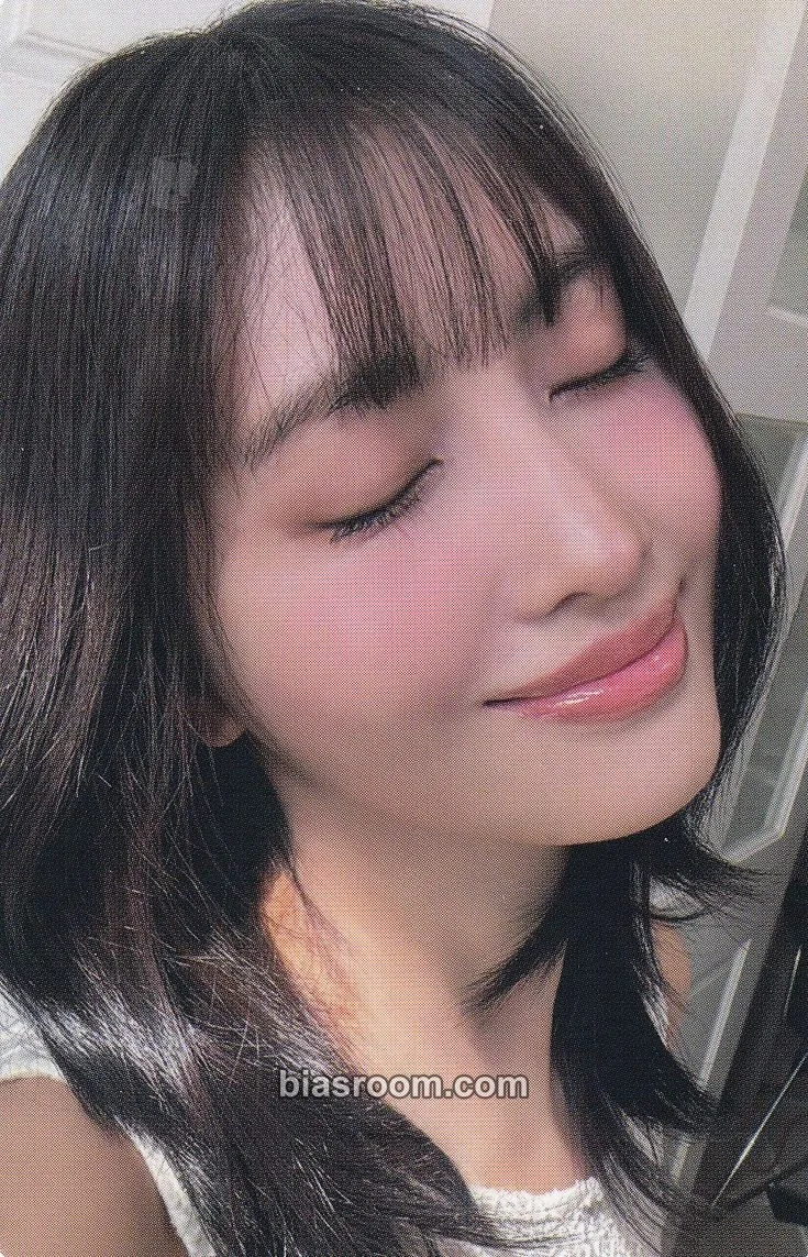 Momo STRATEGY Photocard - TWICE - TWICE K-pop photocard