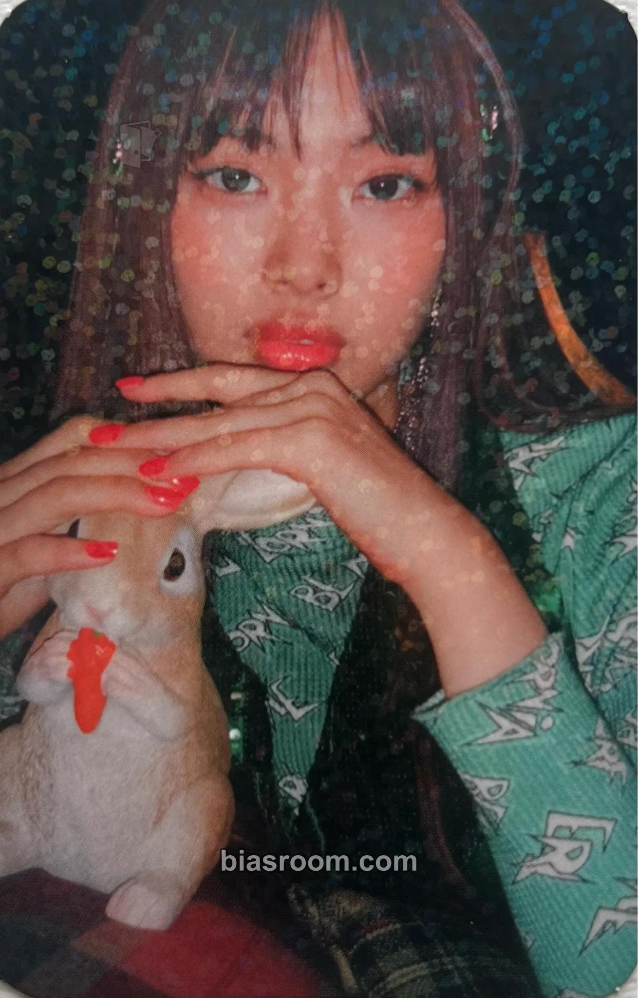 Hyein NewJeans “OMG” Photocard - NewJeans - NewJeans K-pop photocard