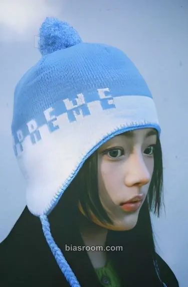 Minji NewJeans “OMG” Photocard - NewJeans - NewJeans K-pop photocard