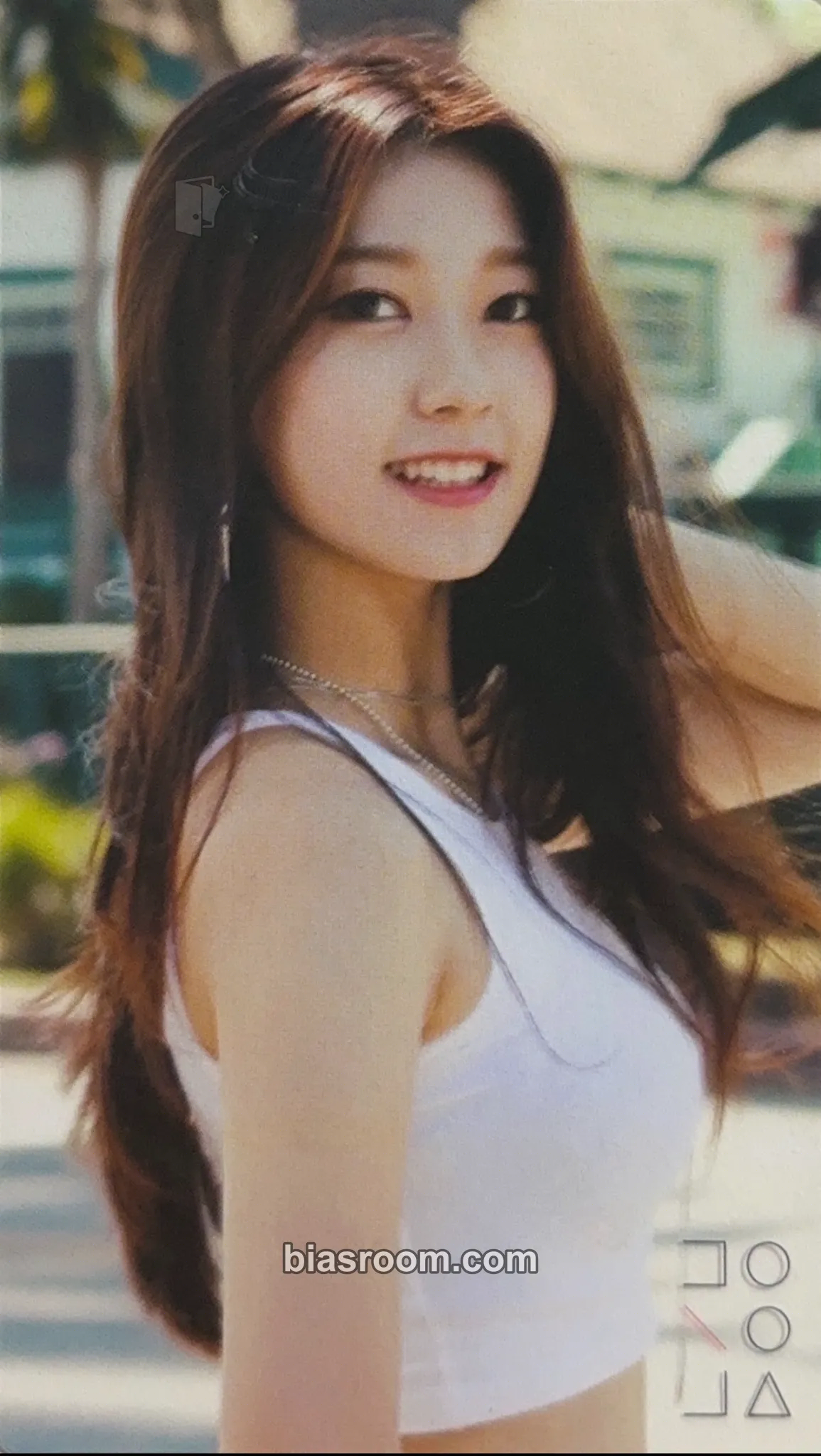 Choerry Cinema Theory: Up & Line 小卡- LOONA | Bias Room