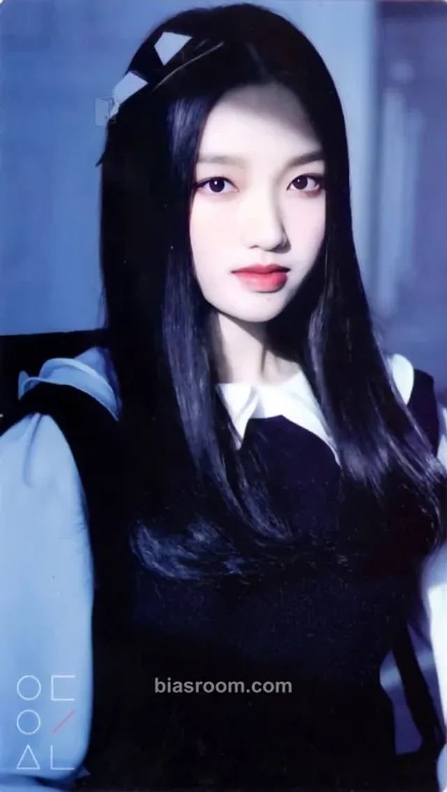 LOONA - Go Won - LOONA Cinema Theory: Up & Line Event transparent photocard set