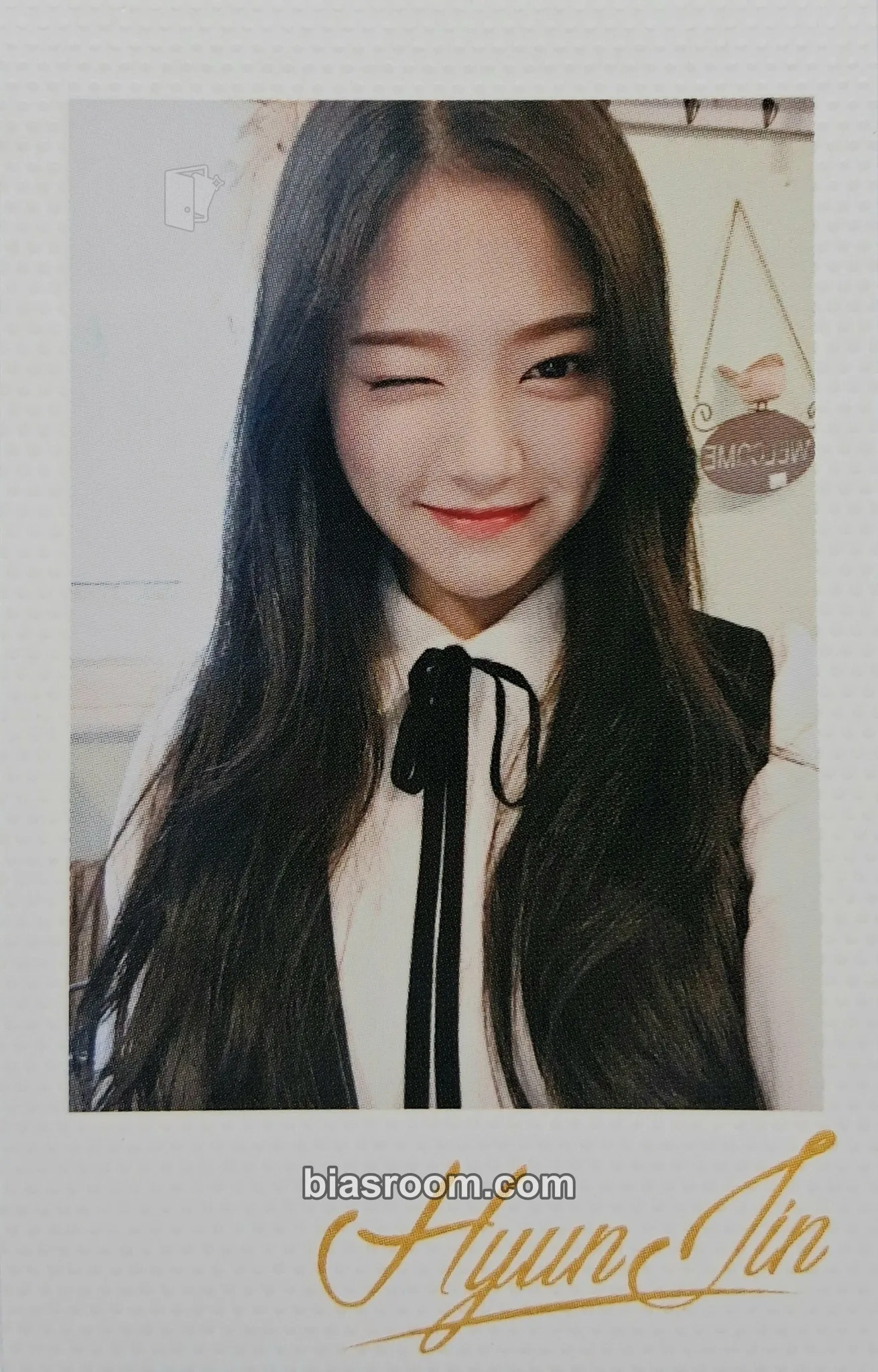 HyunJin LOONA Premier Greeting: Line & Up Photocard - LOONA - LOONA K-pop photocard