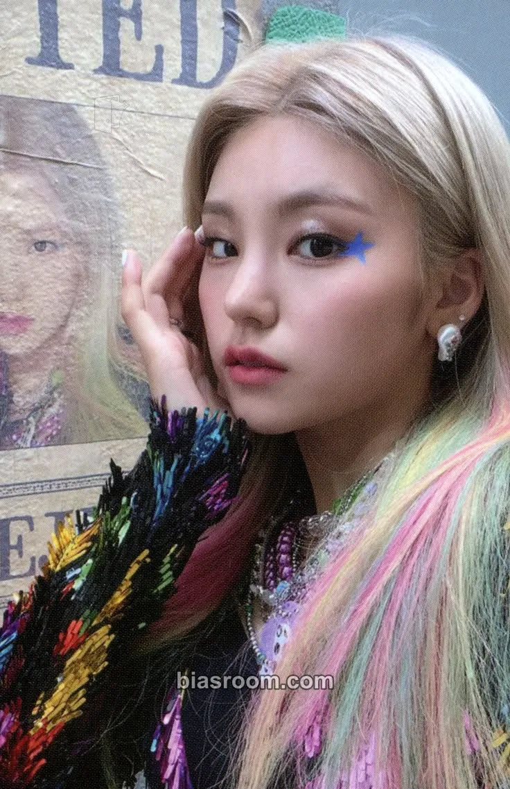 Yeji NOT SHY Photocard - ITZY - ITZY K-pop photocard