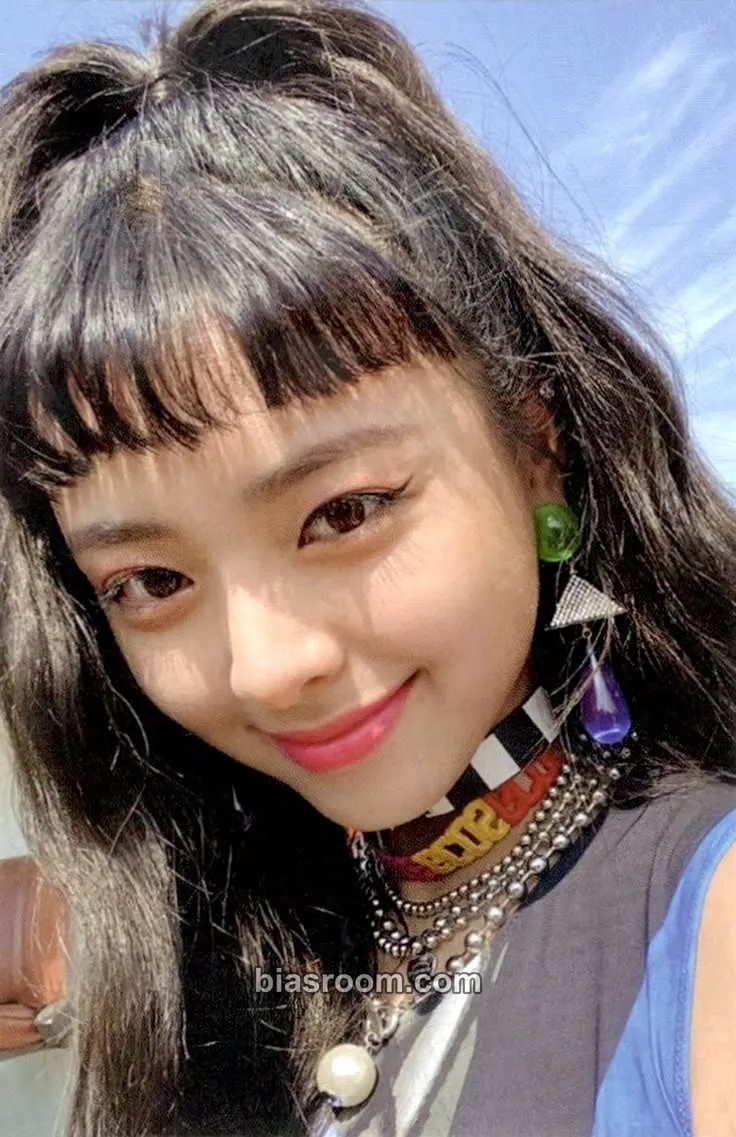 Yuna NOT SHY Photocard - ITZY - ITZY K-pop photocard
