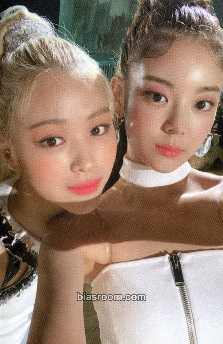 NOT SHY Photocard - ITZY - ITZY K-pop photocard