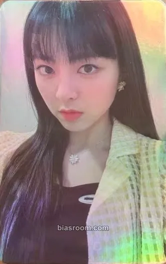 Yuna NOT SHY Photocard - ITZY - ITZY K-pop photocard