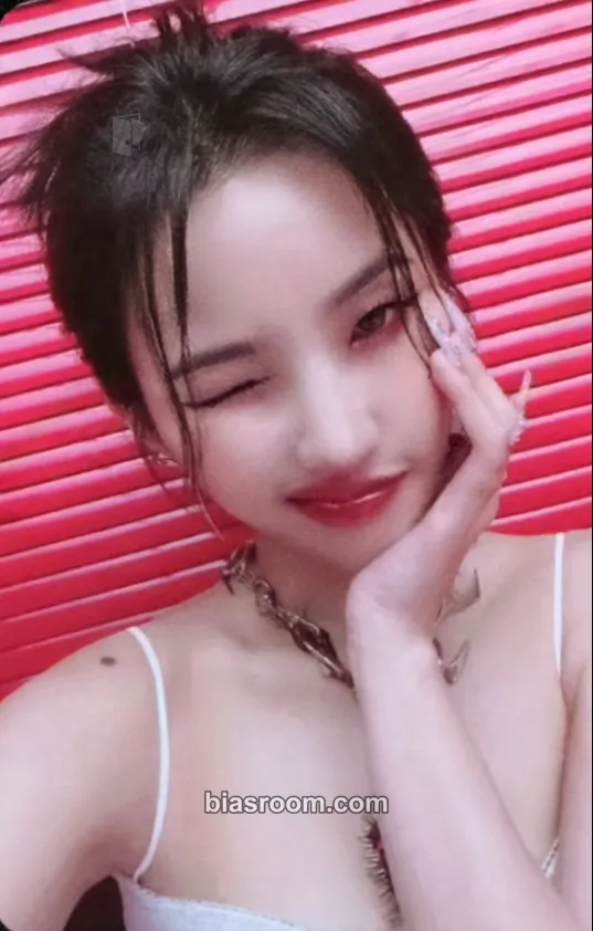 Soyeon I Never Die Photocard - i-dle - i-dle K-pop photocard
