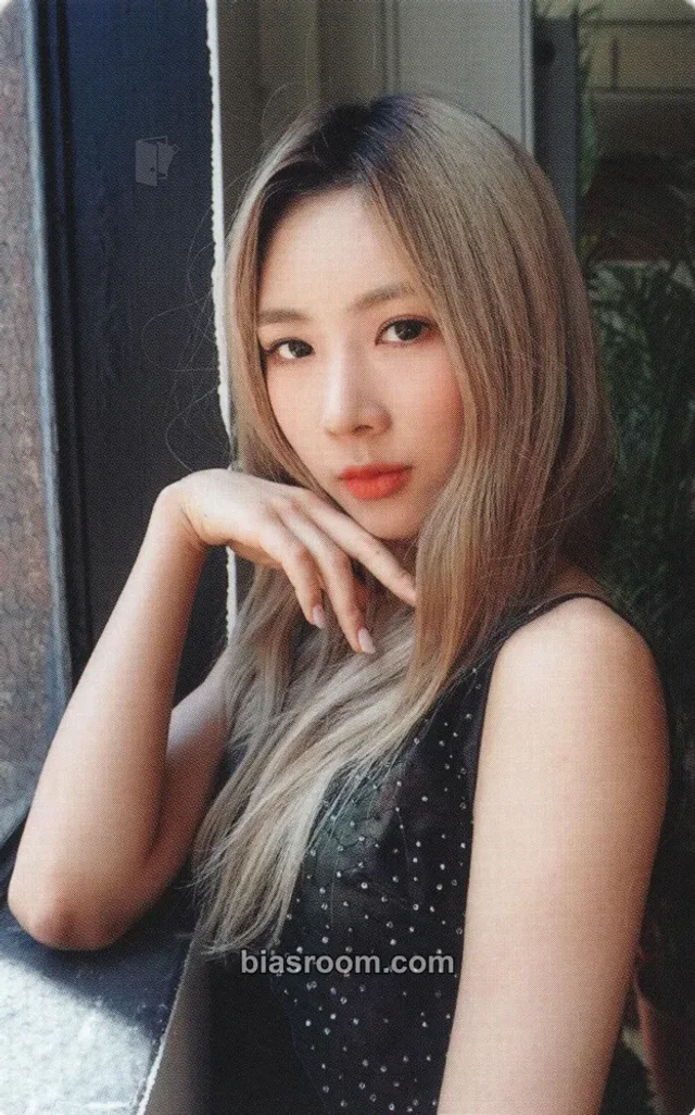 Dreamcatcher - Yoohyeon - Dreamcatcher Ittabook Other photocard set photobook inclusion
