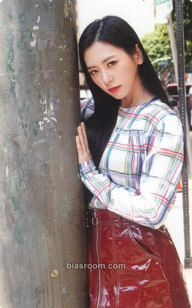 Dreamcatcher - JiU - Dreamcatcher Ittabook Other photocard set photobook inclusion