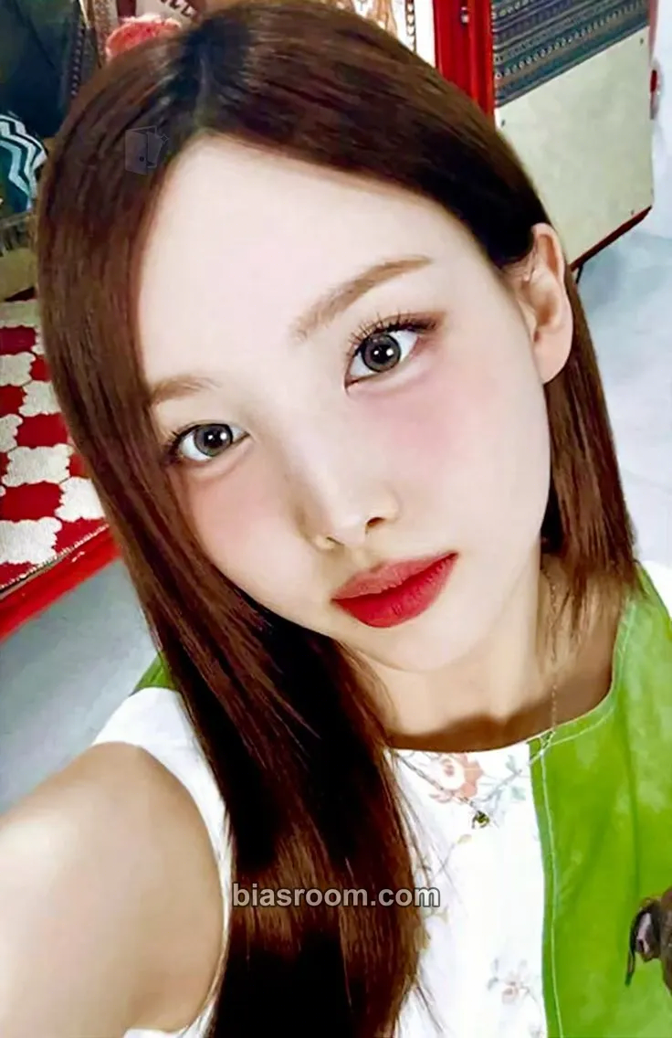 Nayeon #TWICE5 Photocard - TWICE - TWICE K-pop photocard