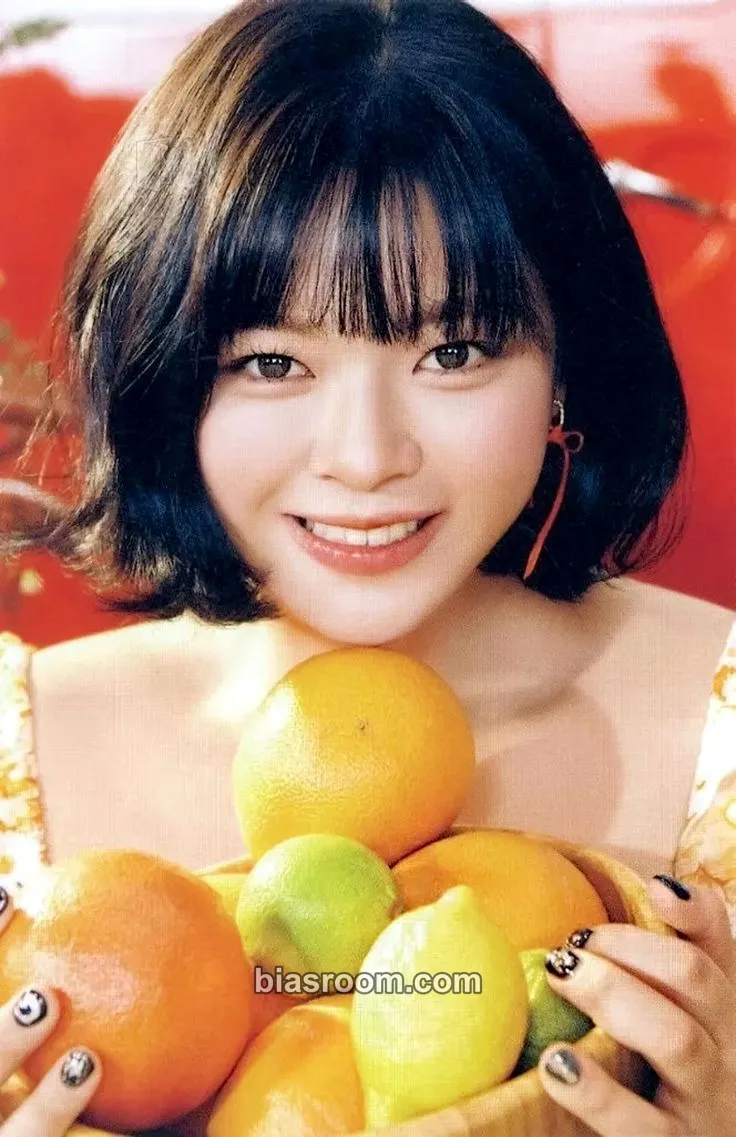 Jeongyeon #TWICE5 Photocard - TWICE - TWICE K-pop photocard