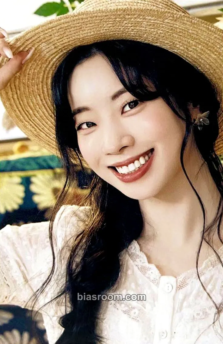 Dahyun #TWICE5 Photocard - TWICE - TWICE K-pop photocard