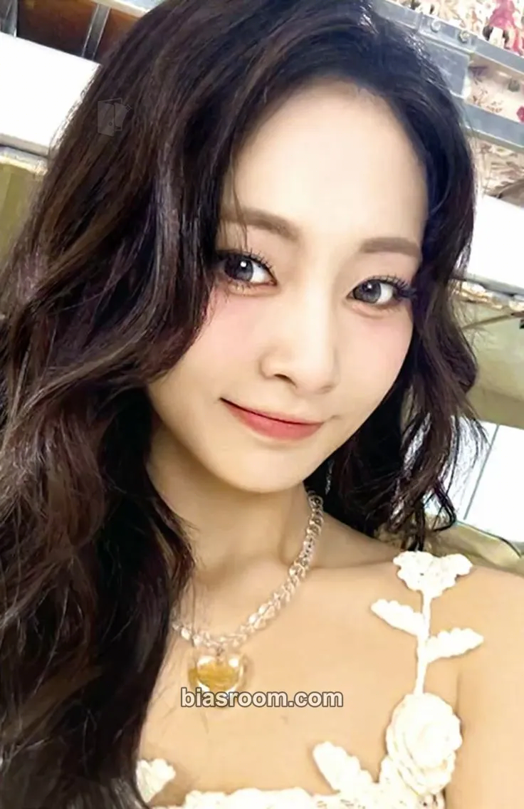 Tzuyu #TWICE5 Photocard - TWICE - TWICE K-pop photocard