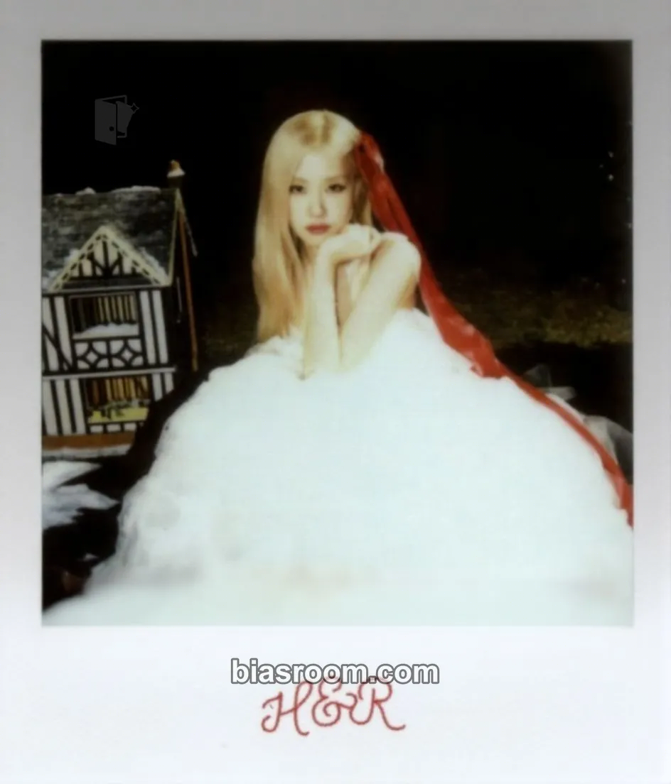 Rosé Rosé - Season’s Greetings: From HANK & ROSÉ To You 2024 Photocard - BLACKPINK - BLACKPINK K-pop photocard