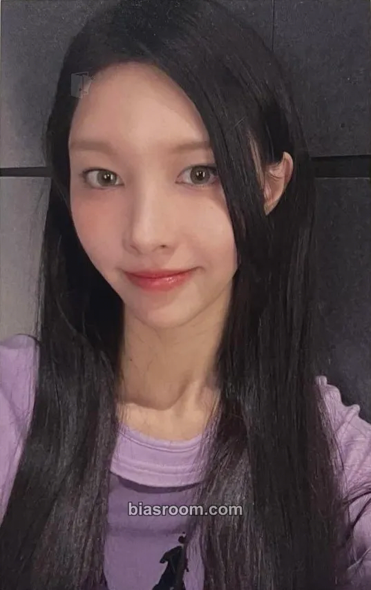 Yunah SUPER REAL ME Photocard - ILLIT - ILLIT K-pop photocard