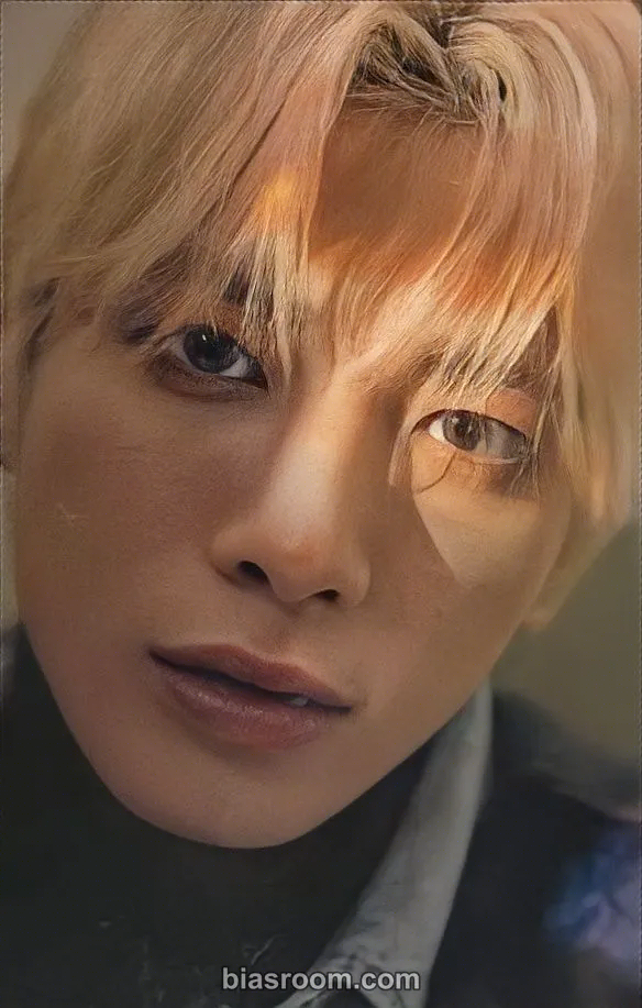 Taehyun STILL DREAMING Photocard - TOMORROW X TOGETHER - TOMORROW X TOGETHER K-pop photocard